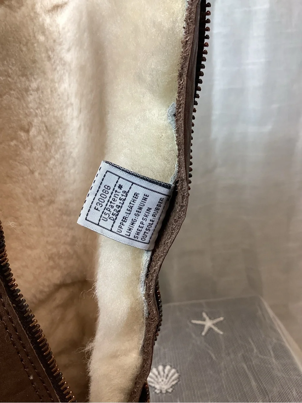 UGG australia cargo